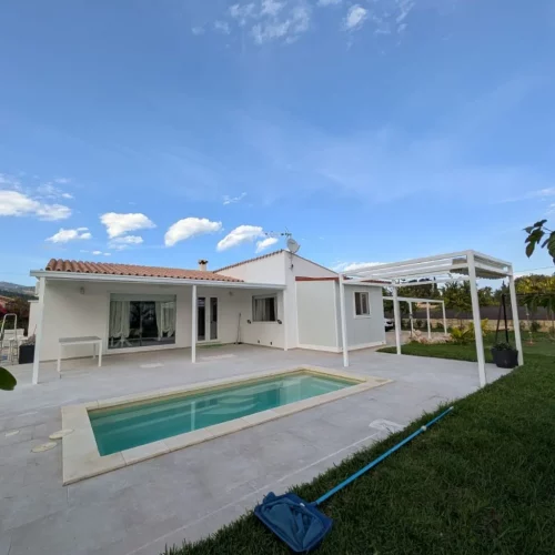 Pérgola bioclimática y de lona tensada