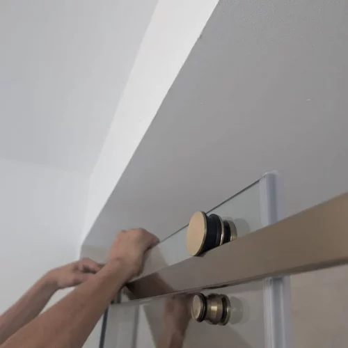 Montaje hoja corredera mampara