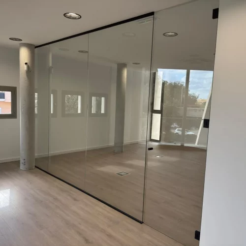 Cerramiento de oficina de cristal